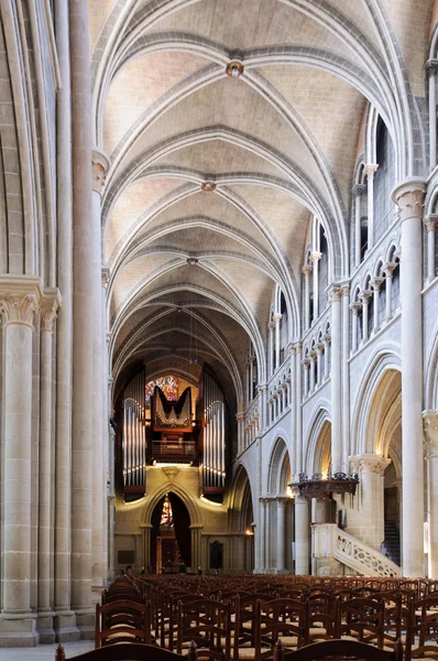 Cathedral nave in Lausanne — Stock Photo, Image