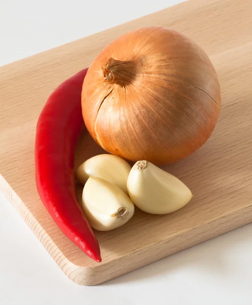 Chili pepper onion and garlic — Stock Photo, Image