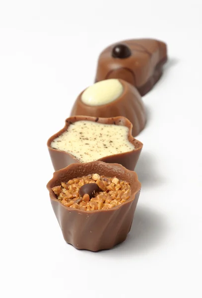 在一行中的巧克力糖果 — 图库照片