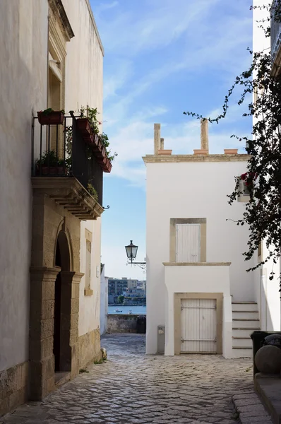 Casas brancas em Otranto — Fotografia de Stock