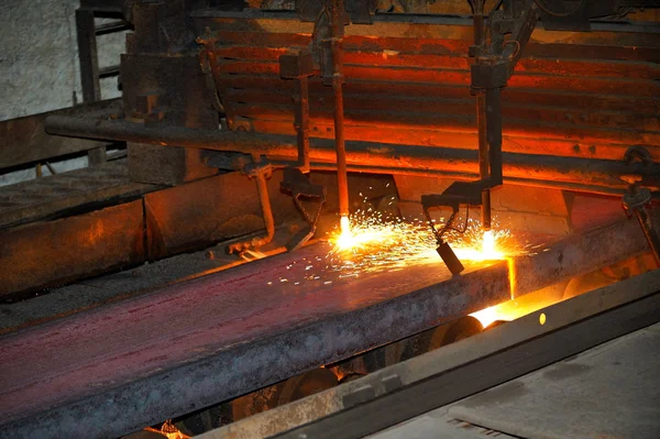 Forró fém gyárban — Stock Fotó