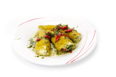 küçük tatlı peynir ile doldurulmuş biber