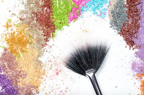 Professional make-up brushes and colorful eyeshadow — Stock Photo, Image