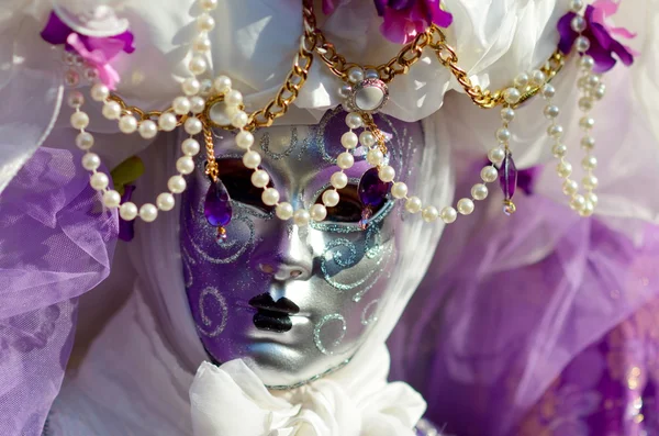 Barevné umělecké masky na karneval v Benátkách — Stock fotografie