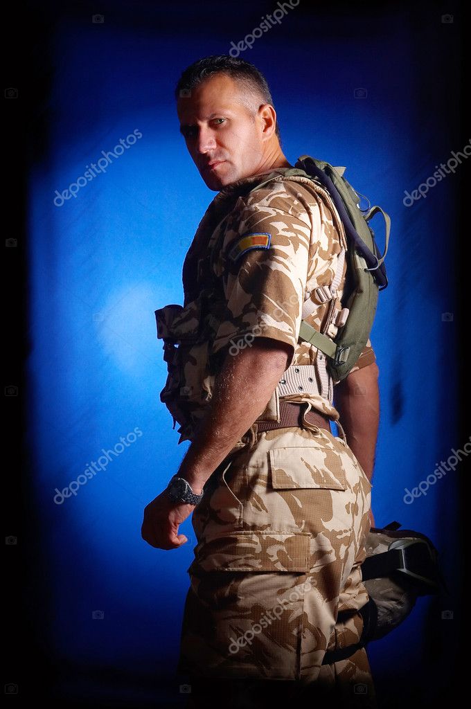 http://static8.depositphotos.com/1422604/903/i/950/depositphotos_9038477-Young-man-in-military-uniform.jpg