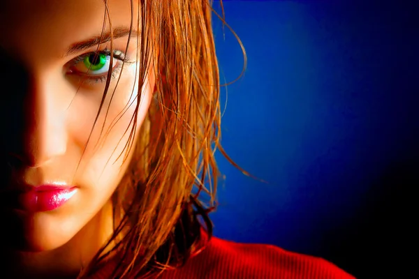 Closeup portret van wilde meisje — Stockfoto