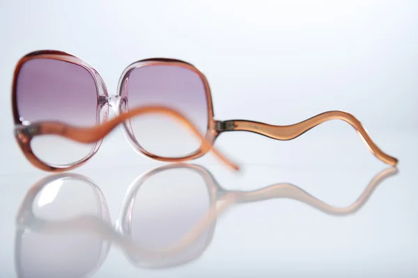 Moderne zonnebril — Stockfoto