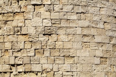 Yunan duvar kaya yaptı.