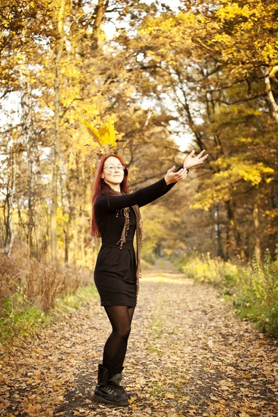 Woman autumn portrait — Stock Photo, Image
