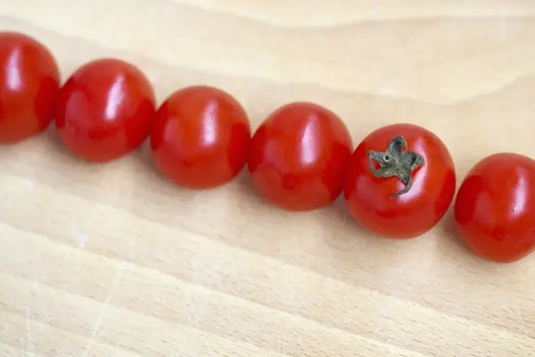 stock image Fresh tomatoes on table desk