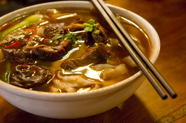 Beef noodle soup — Stock Photo, Image