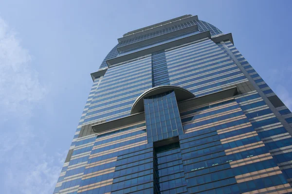 Blått glas tower — Stockfoto