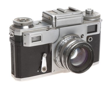Beyaz arkaplandaki eski kamera