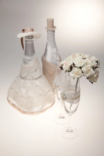 Bottle, decorated as a bride and groom — Stock fotografie