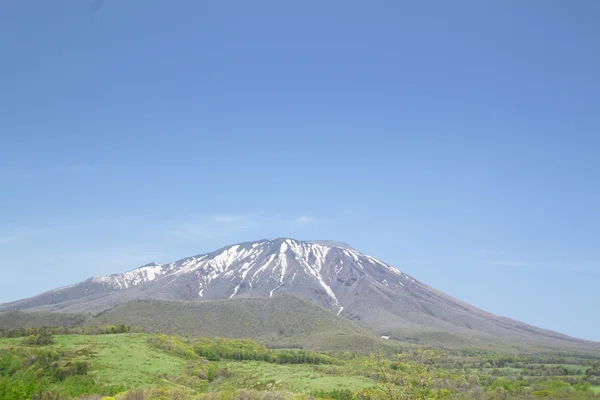 Monte Iwate y cielo azul —  Fotos de Stock