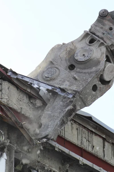 Industrial dismantle, mechanical destruction — Stock Photo, Image