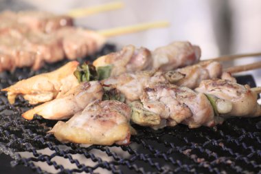 geleneksel yakitori tavuk standı