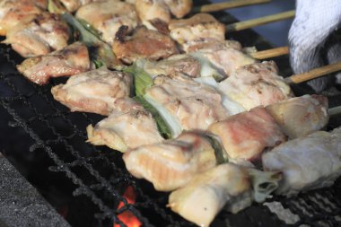 geleneksel yakitori tavuk standı