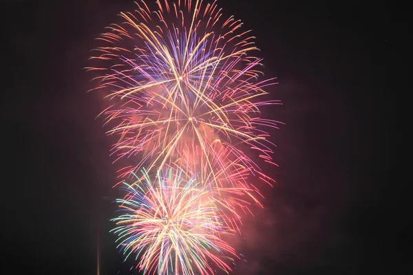 Japanese traditional fireworks in the night sky — Stock Photo, Image