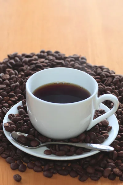 Kaffe och kaffebönor — Stockfoto