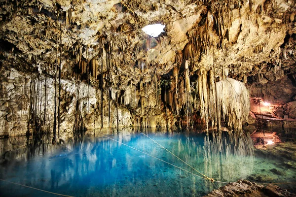 Cenote de dzitnup — Fotografia de Stock