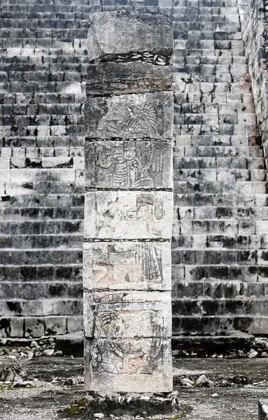 Temple of the jaguar warrior Chichen Itza — Stock Photo, Image