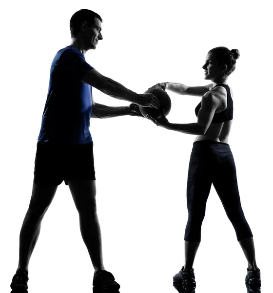 Pár žena muže cvičení cvičení — Stock fotografie