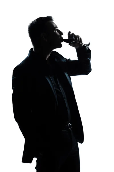 Silueta hombre retrato beber vino tinto — Foto de Stock