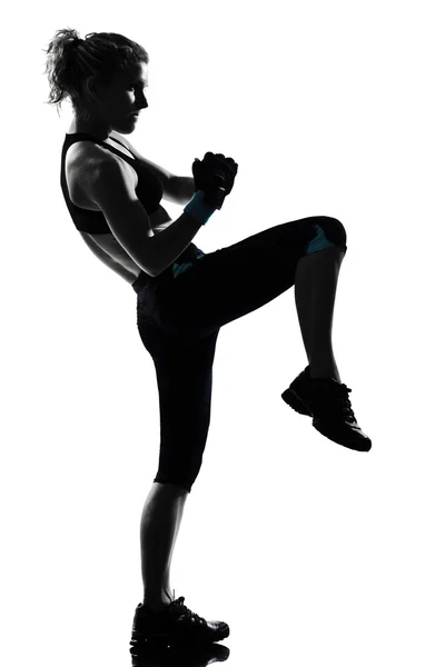 Mulher kickboxing postura boxer boxe — Fotografia de Stock