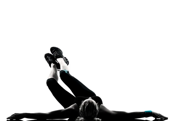 Femme séance d'entraînement posture de fitness abdominaux push ups — Photo