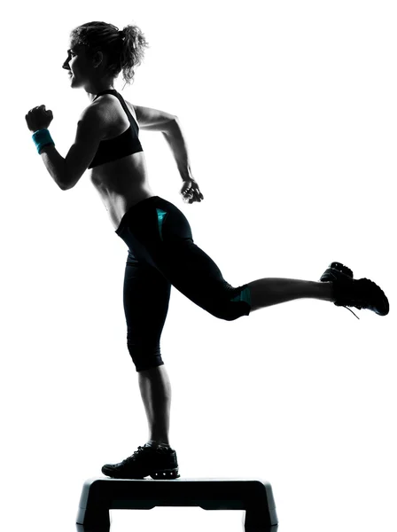 Kadın egzersiz step aerobik — Stok fotoğraf