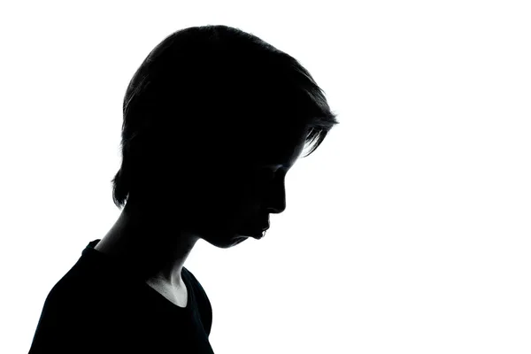 一个年轻十几岁的男孩或女孩剪影穆迪撅嘴悲伤 — 图库照片