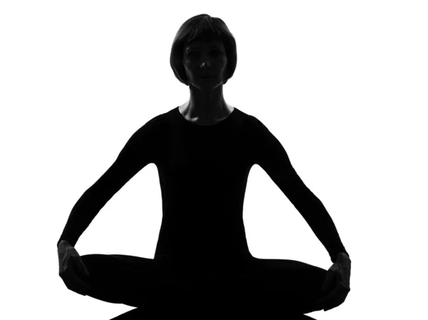 Sukhasana kadın yoga sukhasana poz — Stok fotoğraf