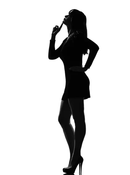 Silhouette elegante donna pensando pensieroso — Foto Stock