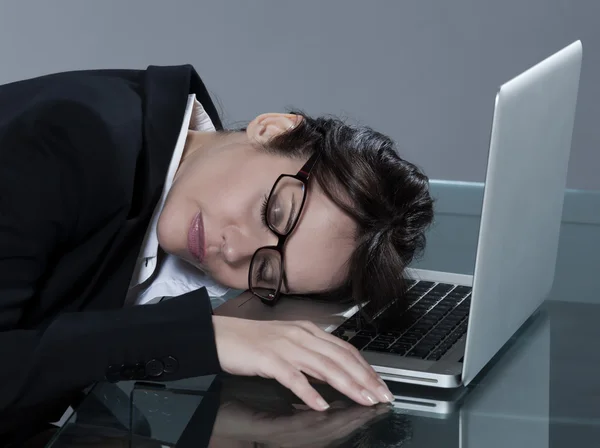 Woman at her desk sleeping — Stock Photo, Image