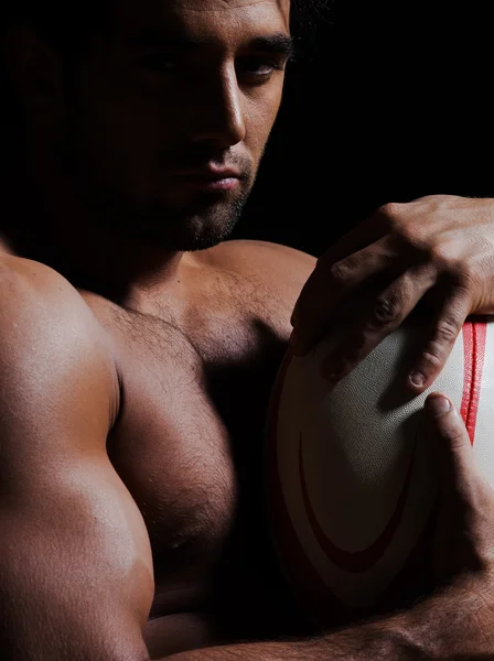 Sexy topless rugby mężczyzna portret — Zdjęcie stockowe