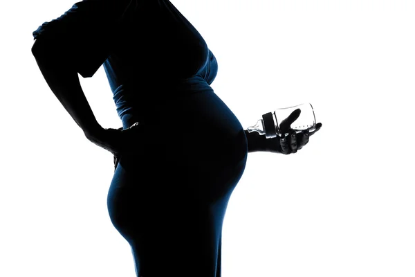 Mulher grávida bebê garrafa — Fotografia de Stock