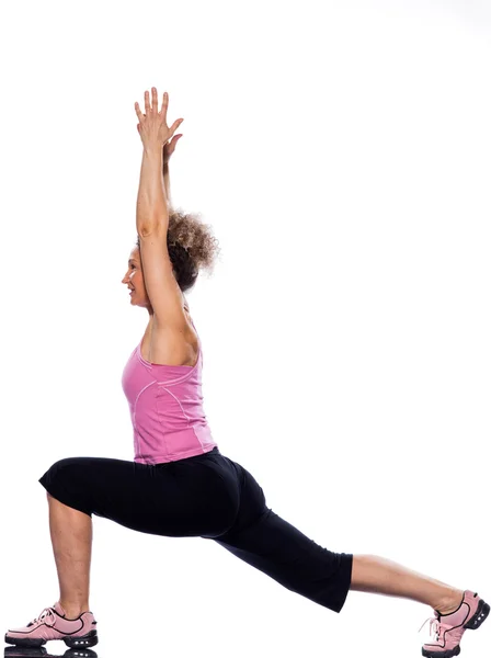 Frau Yoga virabhadrasana Stretching Kriegerhaltung — Stockfoto