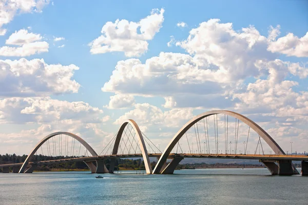 Juscelino kubitschek bridge i brasilia Brasilien — Stockfoto