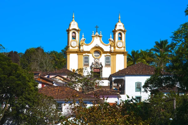 ジュリオ デ サント アントニオ教会チラデンテス ミナス ・ ジェライス州ブラジル — ストック写真