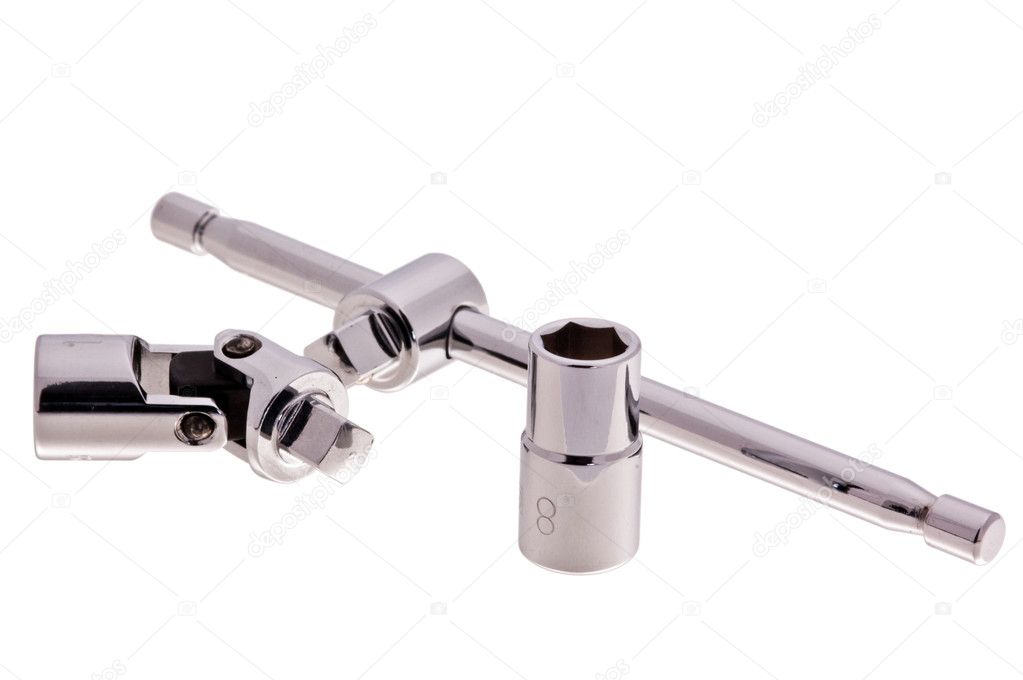 Ratchet with angled adapter to the head