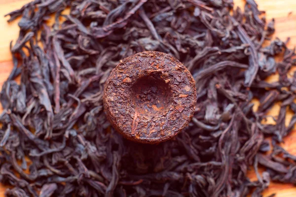 Aromatiska svart pu-erh te från — Stockfoto