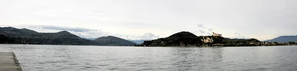 Panoramisch uitzicht op het Lago maggiore, novara — Stockfoto