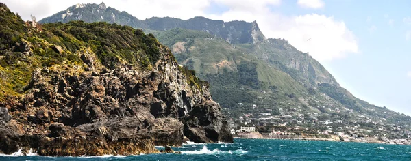 Panoramautsikt över ön ischia, Italien — Stockfoto