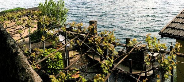Bir orta san giulio Gölü'nün panoramik görünüm — Stok fotoğraf