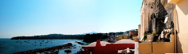 Procida Island, naples'ın panoramik manzarasını — Stok fotoğraf