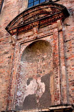 Basilica san gaudenzio alessandro antonelli ve 1888 yılında inşa edilmiş olan