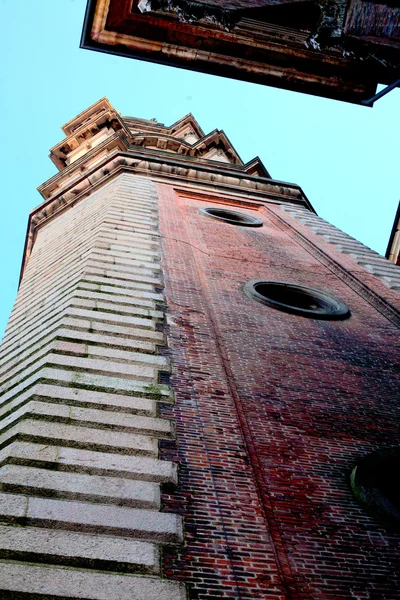 알레산드로 Antonelli에 생성 된 1888 여 산 Gaudenzio의 성당 — 스톡 사진