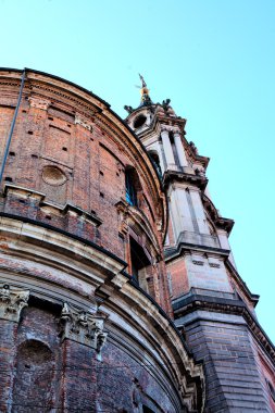 Basilica san gaudenzio alessandro antonelli ve 1888 yılında inşa edilmiş olan