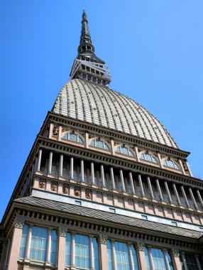 Turin, sembol mole antonelliana